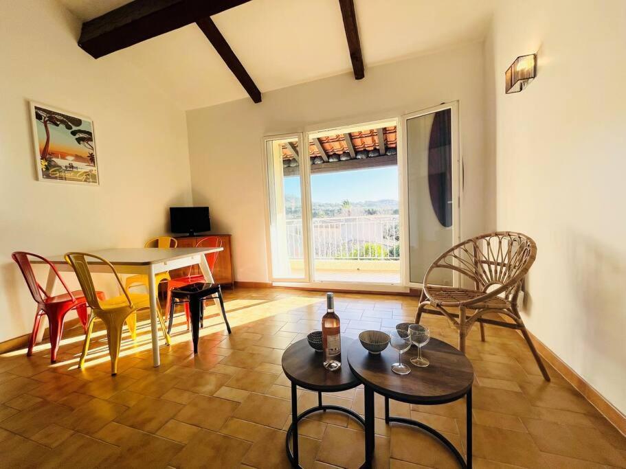 Cosy Appartement, Proche Saint-Cyr-sur-Mer